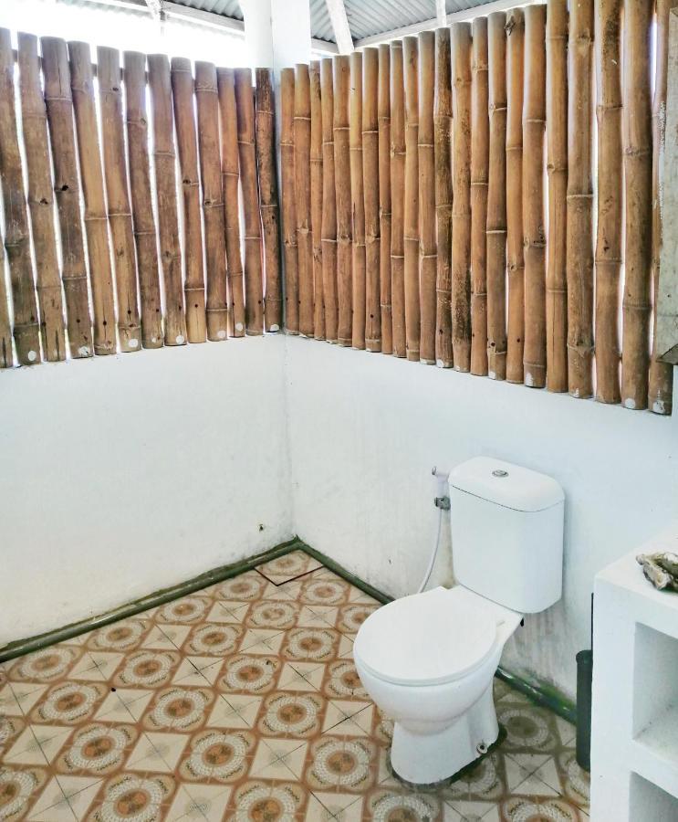 Lambo Homestay Waikabubak Exterior foto